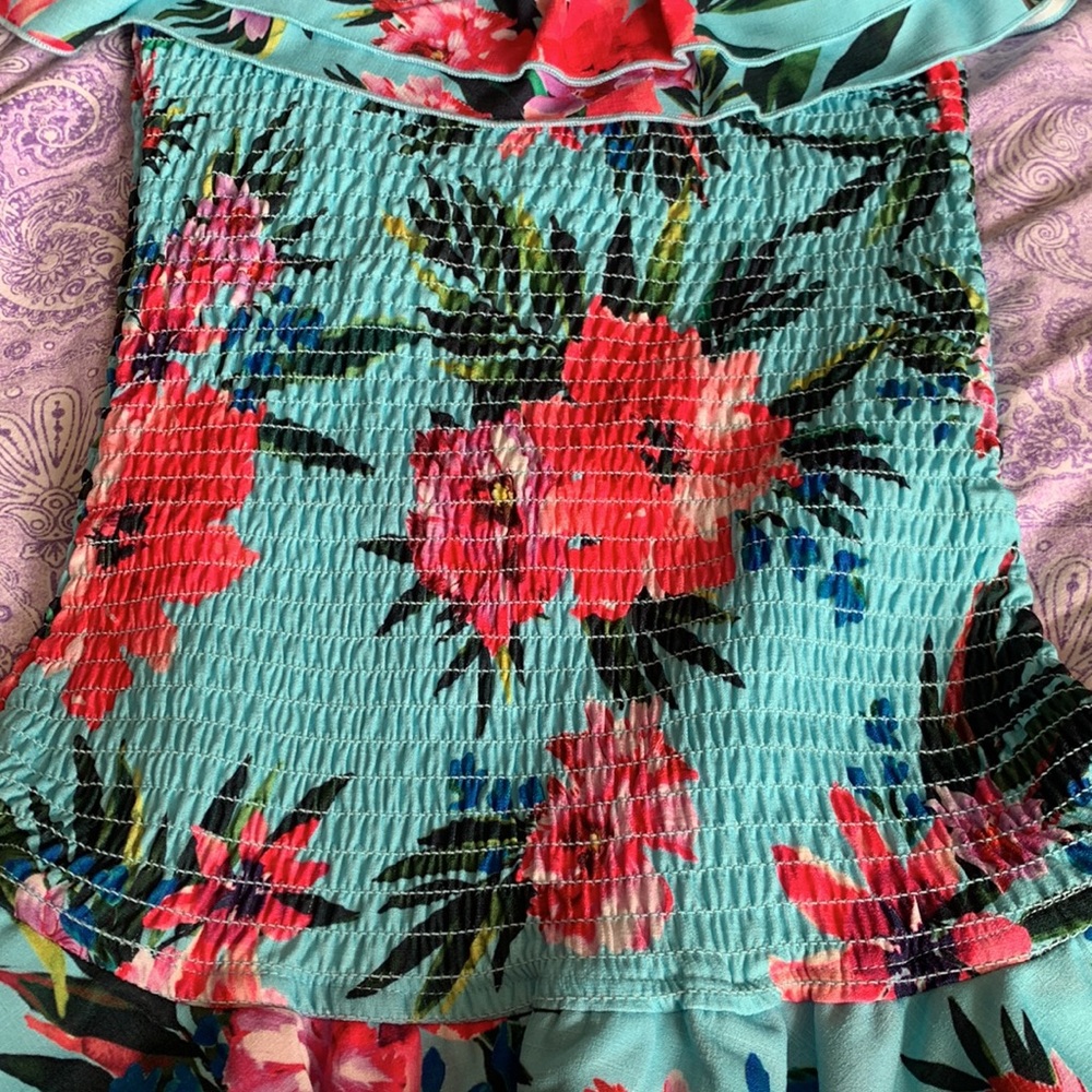 Dress - Picture 6 of 7